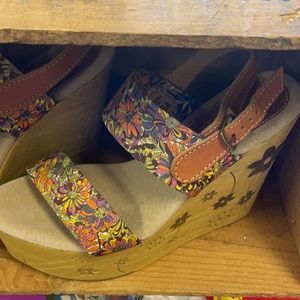 Brand New Sbicca Made in the USA Flower Power Wedge